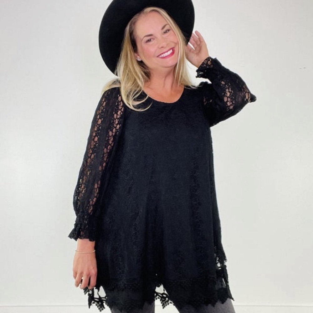 NWT! Lace Lined Black Tunic Top with Balloon Sleeves!